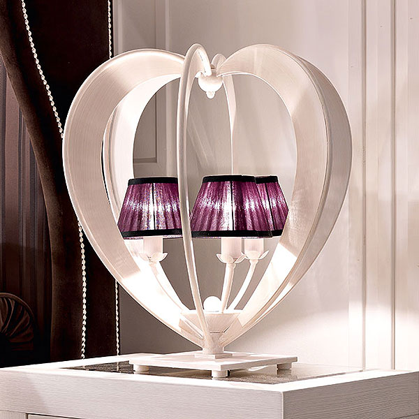 <strong>2133</strong><br>
base lampada Cuore 3 luci  
Ø 50 x 53 cm