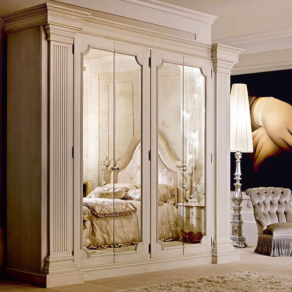 <strong>3101S</strong><br>
armadio capitelli 4 ante con specchi  
300 x 75 x 265 cm