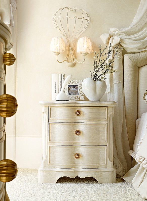 <strong>0337</strong> comodino con PS02 pomo cristallo ambra piccolo L. 61 x P. 45 x H. 64 cm