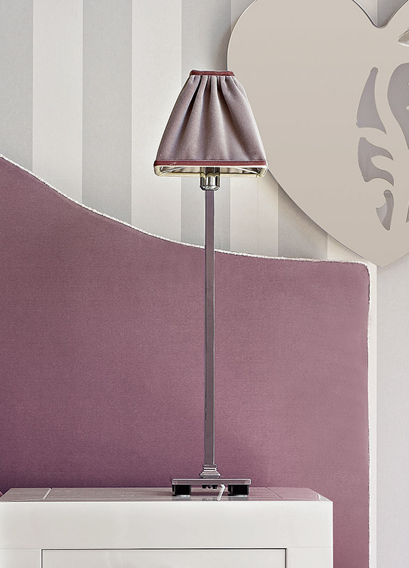 <strong>2033</strong> lumetto cromo 1 luce a stelo L. 16 x P. 16 x H. 65 cm