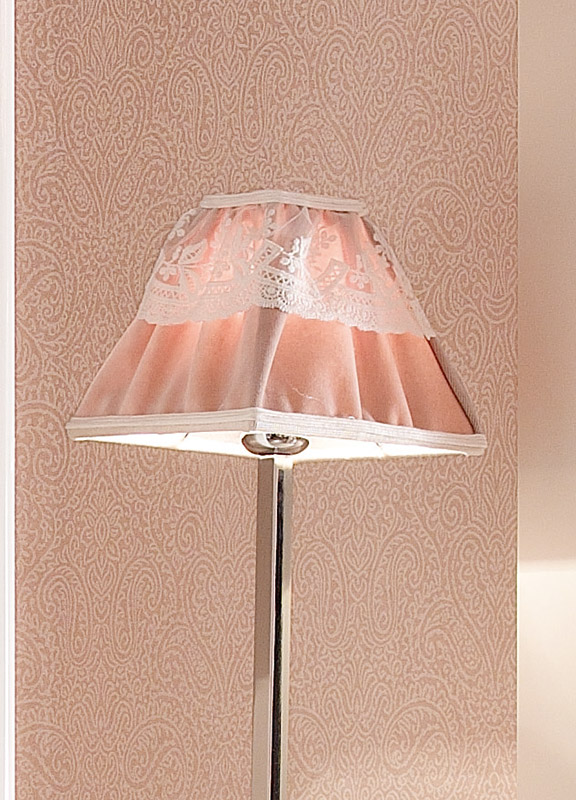 <strong>PAR19</strong> paralume tronco piramidale in tessuto increspato con tulle 26 x 26 x H. 25 cm 