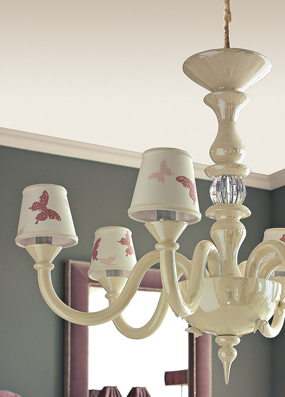 <strong>BS28</strong> lampadario 6 luci con sfera cristallo e farfalle Ø 80 x H. 70 cm